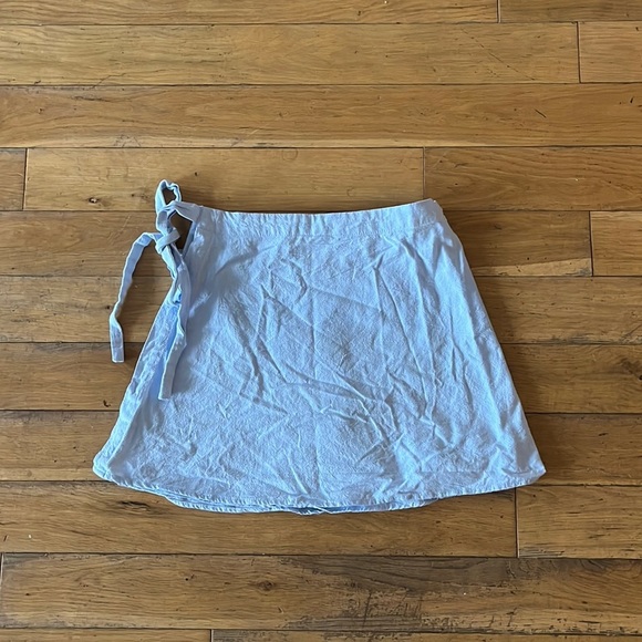 PRINCESS POLLY XX Size 4 baby blue wrap skirt - Picture 1 of 4